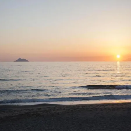 Bay View Greek With Private Terrace Appartement *